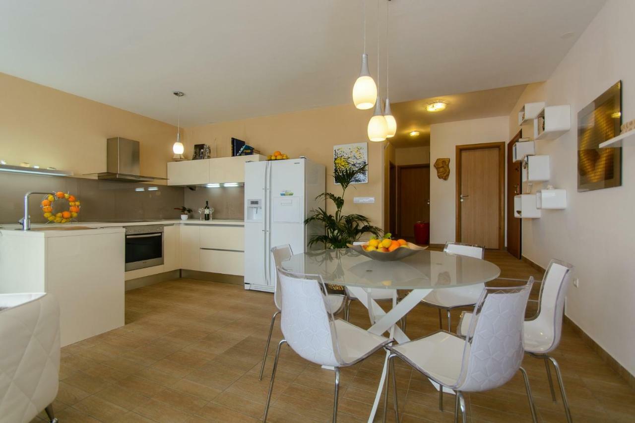 Sunrise App Apartment Трогир Екстериор снимка
